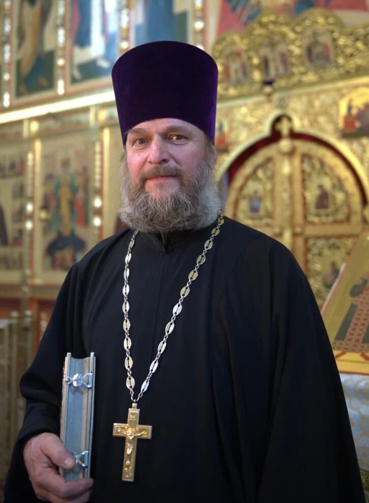 Епархиальные отделы и комиссии