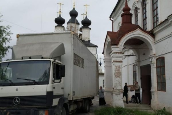 В Великоустюжской епархии прошла акция по оказанию гуманитарной помощи многодетным и малоимущим семьям