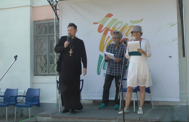 Представитель Вологодской епархии принял участие в обсуждении роли Церкви в жизни общества на фестивале «Четвертая Вологда»