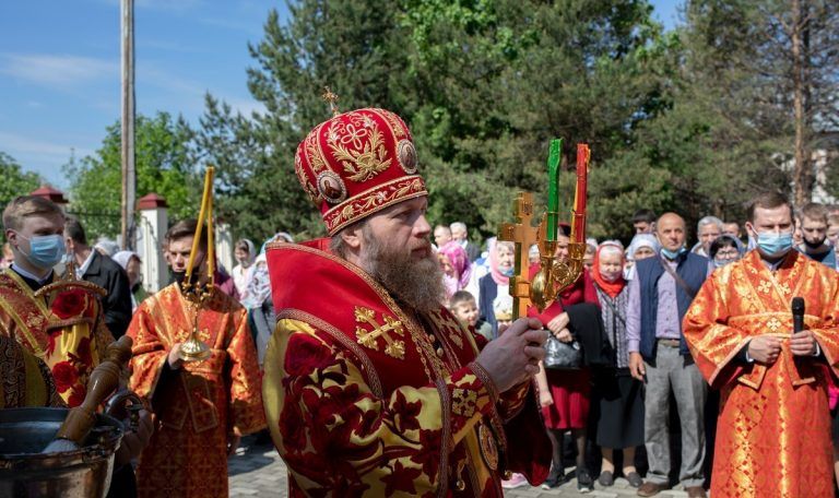 В Неделю о расслабленном митрополит Савва совершил Литургию в вологодском соборе Рождества Пресвятой Богородицы