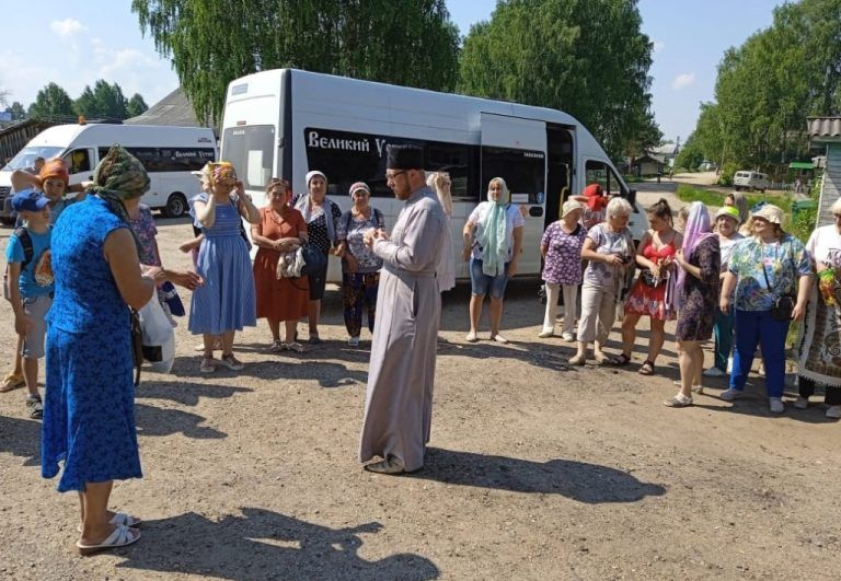 Преподаватели Великоустюгской детской школы совершили паломническую поездку к святыням Кичменгско-Городецкого района