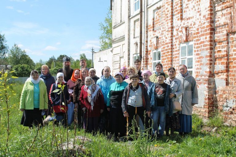 Участники проекта «Служение доброй воли» совершили паломническую поездку в Александро-Куштский монастырь