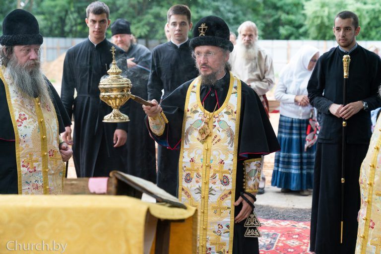 Патриарший экзарх всея Беларуси совершил чин на основание старообрядческого храма в честь пророка Илии в Минске