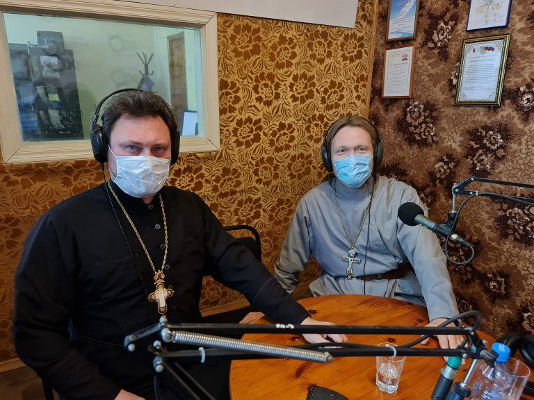 Священнослужители Вологодской епархии рассказали слушателям радиостанции «Эхо Вологды» о церковных праздниках августа