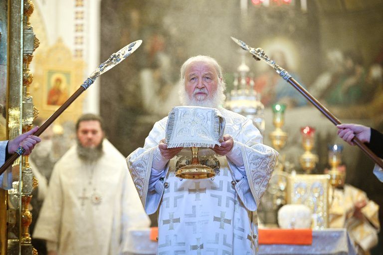 В праздник Собора Соловецких святых Святейший Патриарх Кирилл совершил Литургию в Храме Христа Спасителя