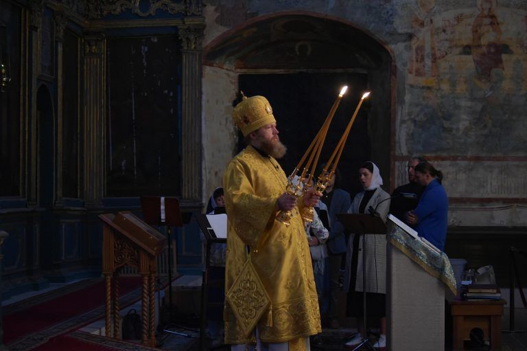 В Софийском кафедральном соборе Вологды состоялась Литургия архиерейским чином
