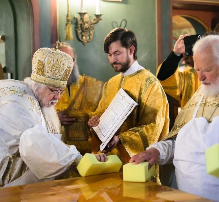 Председатель Синодального отдела по благотворительности освятил Тихвинский храм при московской больнице святителя Алексия