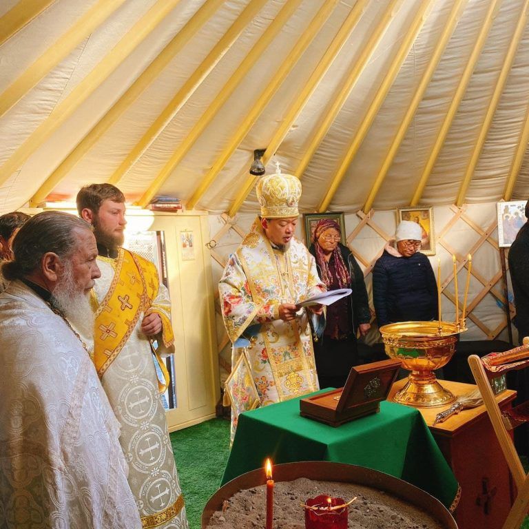 В Кызыльской епархии состоялось освящение храма-юрты