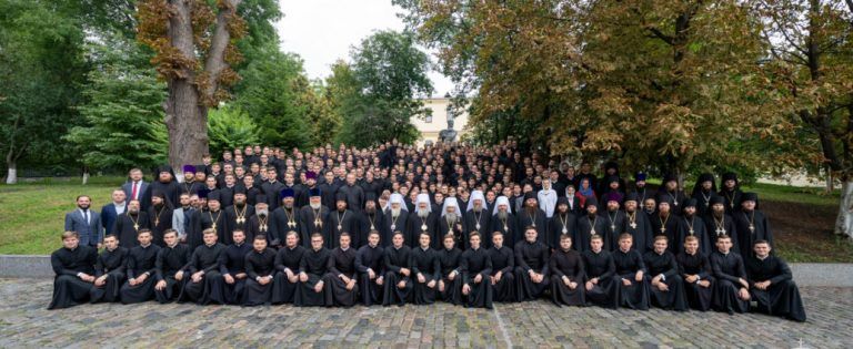 Блаженнейший митрополит Онуфрий возглавил богослужения по случаю начала учебного года в Киевских духовных школах