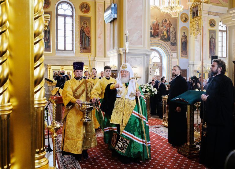 Святейший Патриарх Кирилл освятил восстановленный Троицкий храм на Октябрьской набережной Санкт-Петербурга
