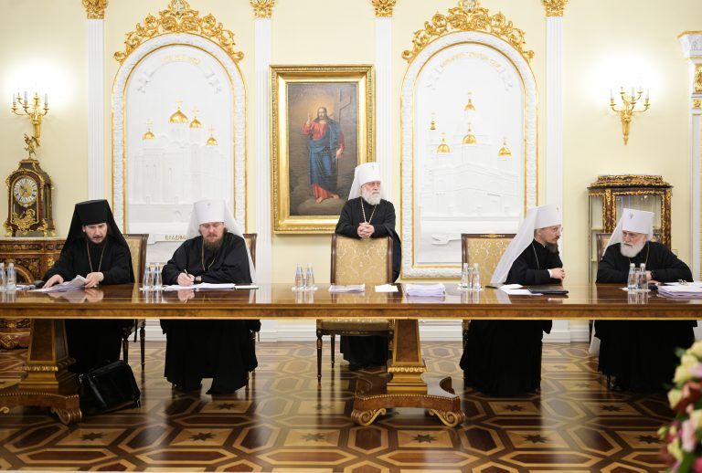 Священный Синод поддержал развитие Всецерковного православного молодежного движения и Братства православных следопытов