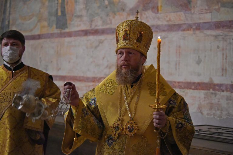 В Софийском кафедральном соборе Вологды состоялось всенощное бдение архиерейским чином