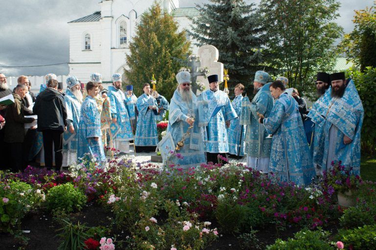 В Раифском Богородицком монастыре молитвенно отметили праздник Грузинской иконы Божией Матери и 30-летие возрождения обители