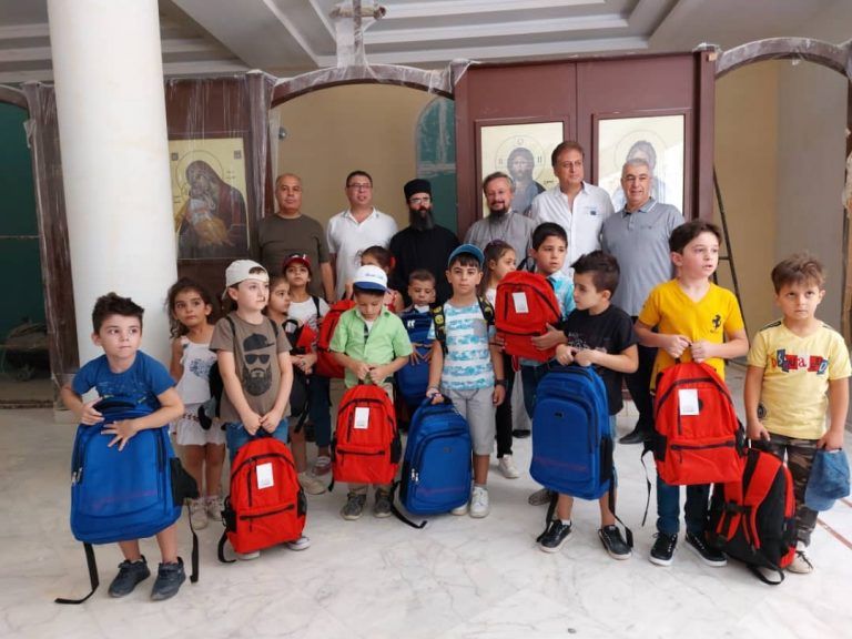 Ученики приходской школы Успенского храма в сирийском городе Забадани получили подарки из России