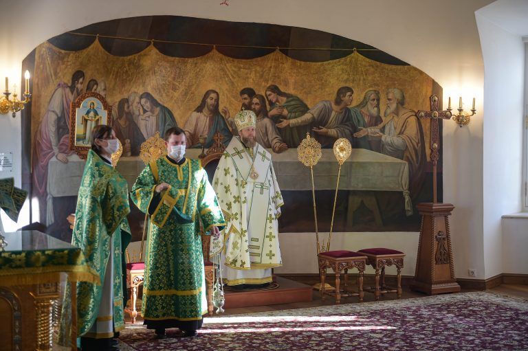 В день памяти преподобного Сергия Радонежского правящий архиерей возглавил Литургию в Воскресенском кафедральном соборе Вологды