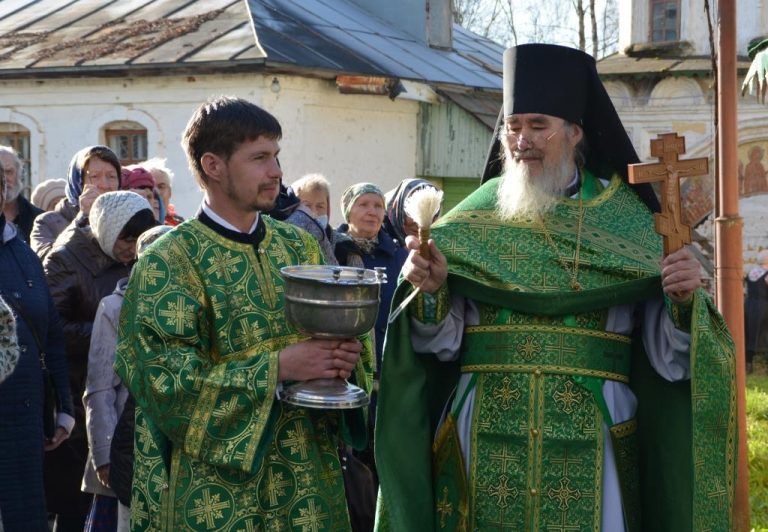 В Михайло-Архангельском монастыре состоялись праздничные богослужения по случаю юбилейного дня памяти  святого Киприана Устюжского