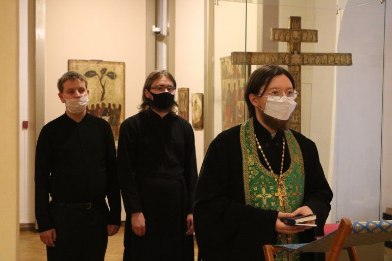 Студенты семинарии посетили экспозицию древнерусской живописи в Вологодском государственном историко-архитектурном музее