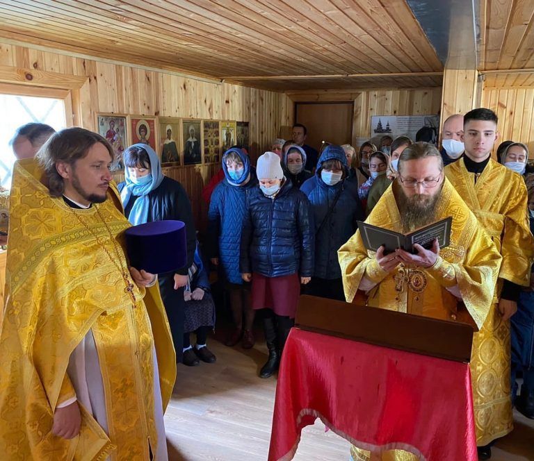 В престольный праздник прихожане строящегося в Череповце Иоанно-Богословского храма молились вместе с архипастырем