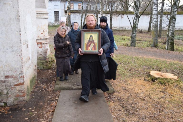 В Михайло-Архангельском монастыре встретили икону преподобного Киприана Устюжского