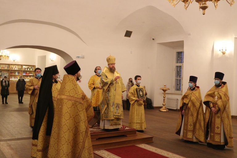 Проректорский состав семинарии поздравил митрополита Вологодского и Кирилловского Савву с юбилеем монашеского пострига