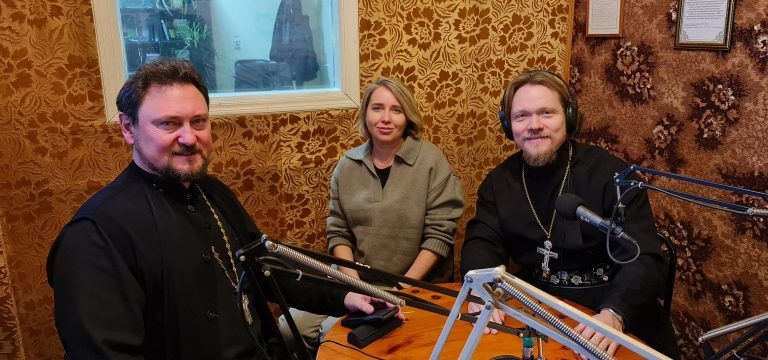 Миссионерская программа «Слово о православии» продолжает звучать в эфире радиостанции «Эхо Вологды»
