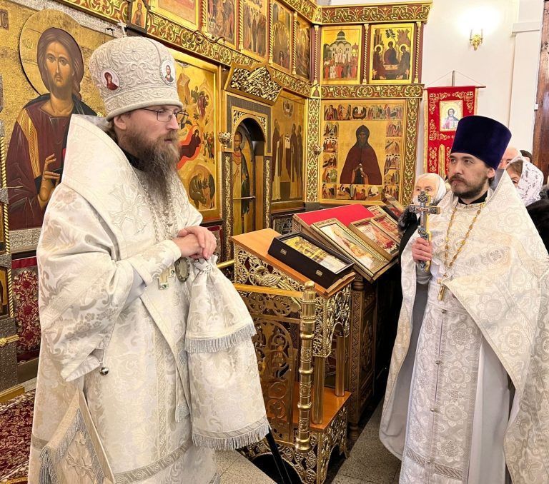 Епископ Игнатий возглавил праздничное богослужение в храме Рождества Христова города Череповца