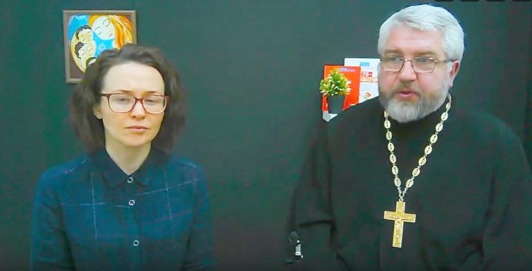 Череповецкий священник стал участником вебинара по вопросам воспитания в православной семье