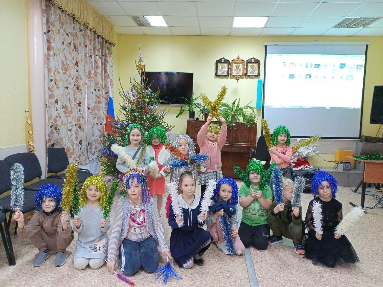 В святочные дни праздничные уроки прошли в воскресной школе Воскресенского собора города Череповца