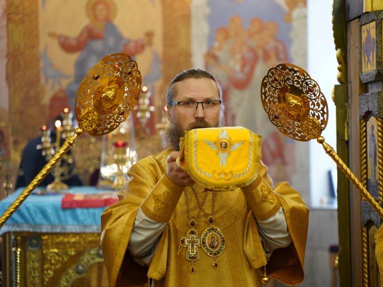 Епископ Игнатий совершил всенощное бдение в храме Рождества Христова города Череповца