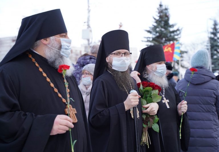 Священнослужители Череповецкой епархии почтили память воинов, погибших при исполнении воинского долга в мирное время