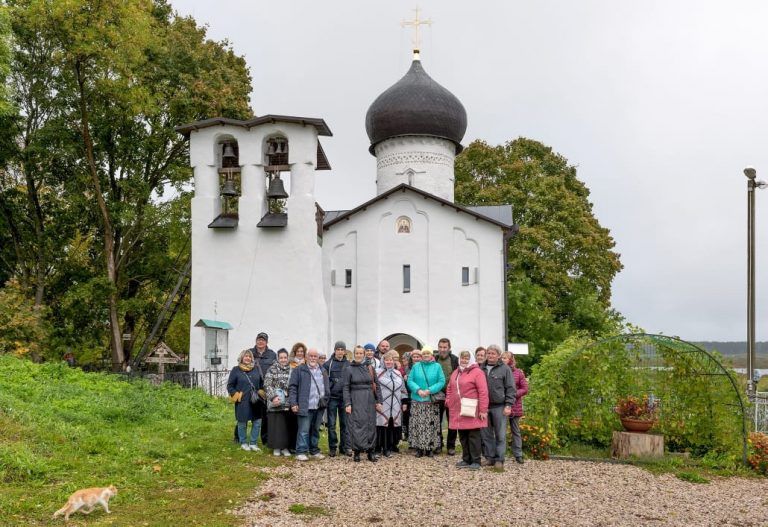Паломническая служба Череповецкой епархии  организует поездки по святым местам России