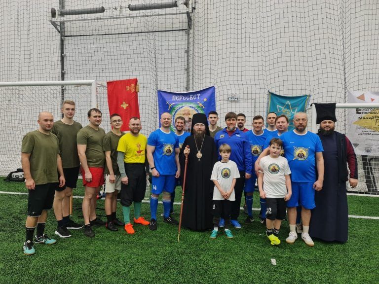 Епископ Игнатий стал почетным гостем епархиального турнира по мини-футболу