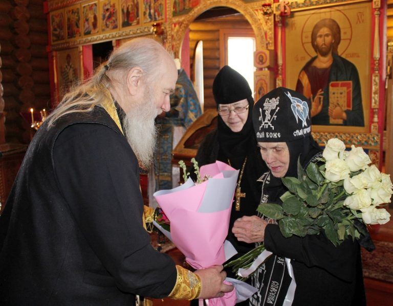 В Череповецкой епархии поздравили с юбилеем старейшую насельницу Новолеушинского Иоанно-Предтеченского монастыря
