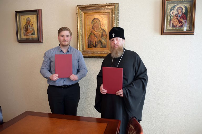 Подписано соглашение о сотрудничестве между Вологодской епархией и Благотворительным фондом «Свете Тихий»