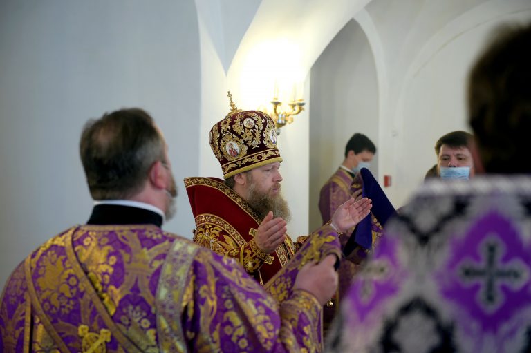 В праздник Торжества Православия в кафедральном соборе Вологды состоялось архиерейское богослужение