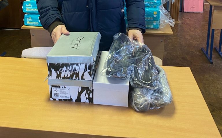 Завершилась благотворительная акция социального отдела Вологодской епархии по выдаче весенней обуви для малоимущих семей