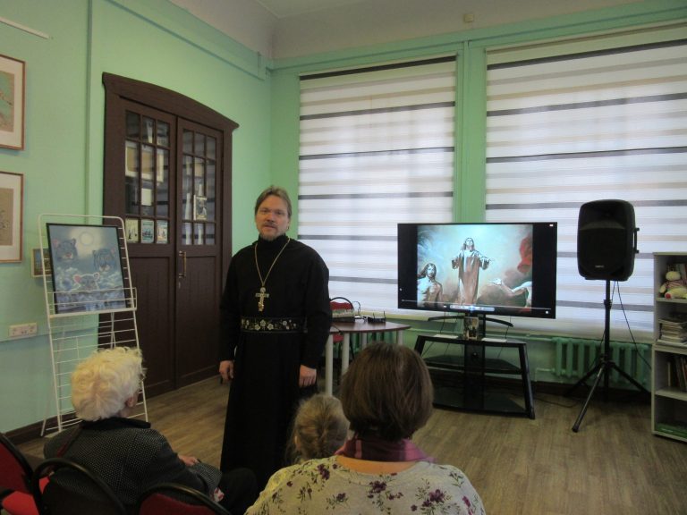В православном миссионерском киноклубе «Покров» прошел кинопоказ фильма о служении патриарха Алексия II