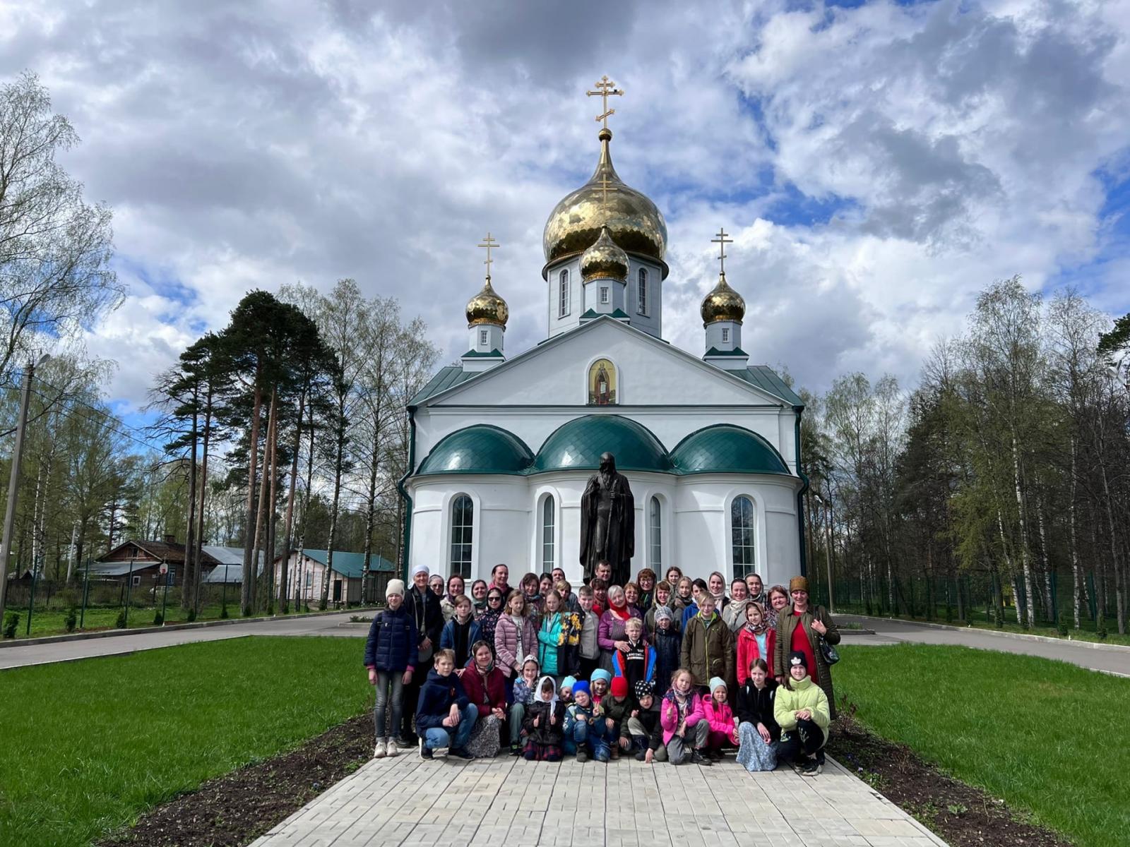Для воспитанников воскресной школы Архиерейского Воскресенского подворья города Череповца организована паломническая поездка