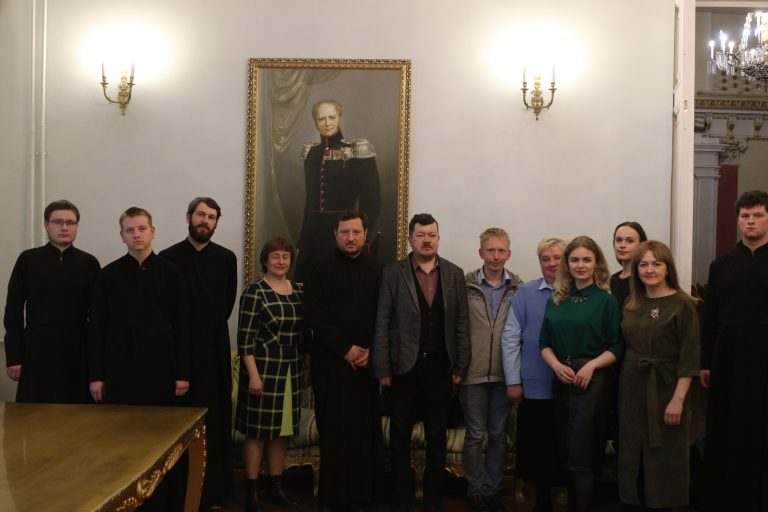 Учащиеся Вологодской семинарии побывали на концерте древнерусской духовной музыки