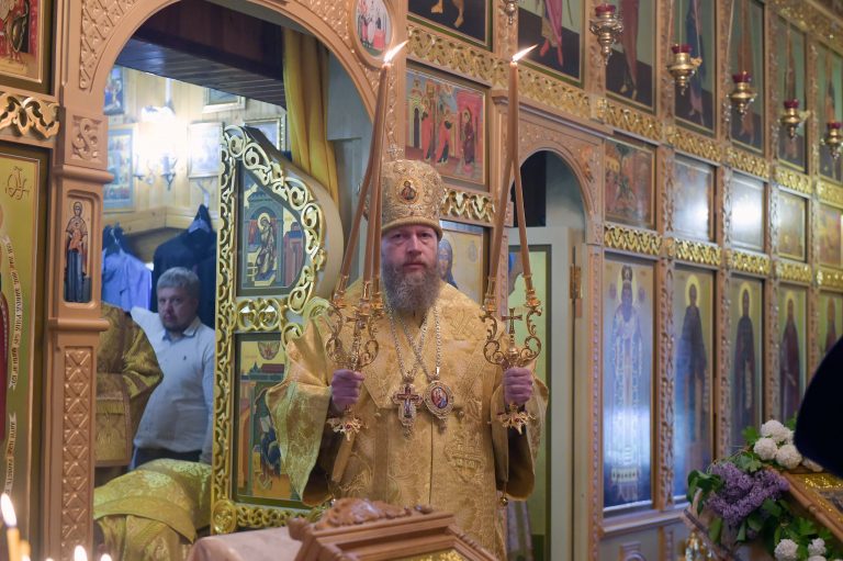 В праздник Всех святых владыка Савва совершил Божественную литургию в храме святителя Игнатия Брянчанинова в Грязовце