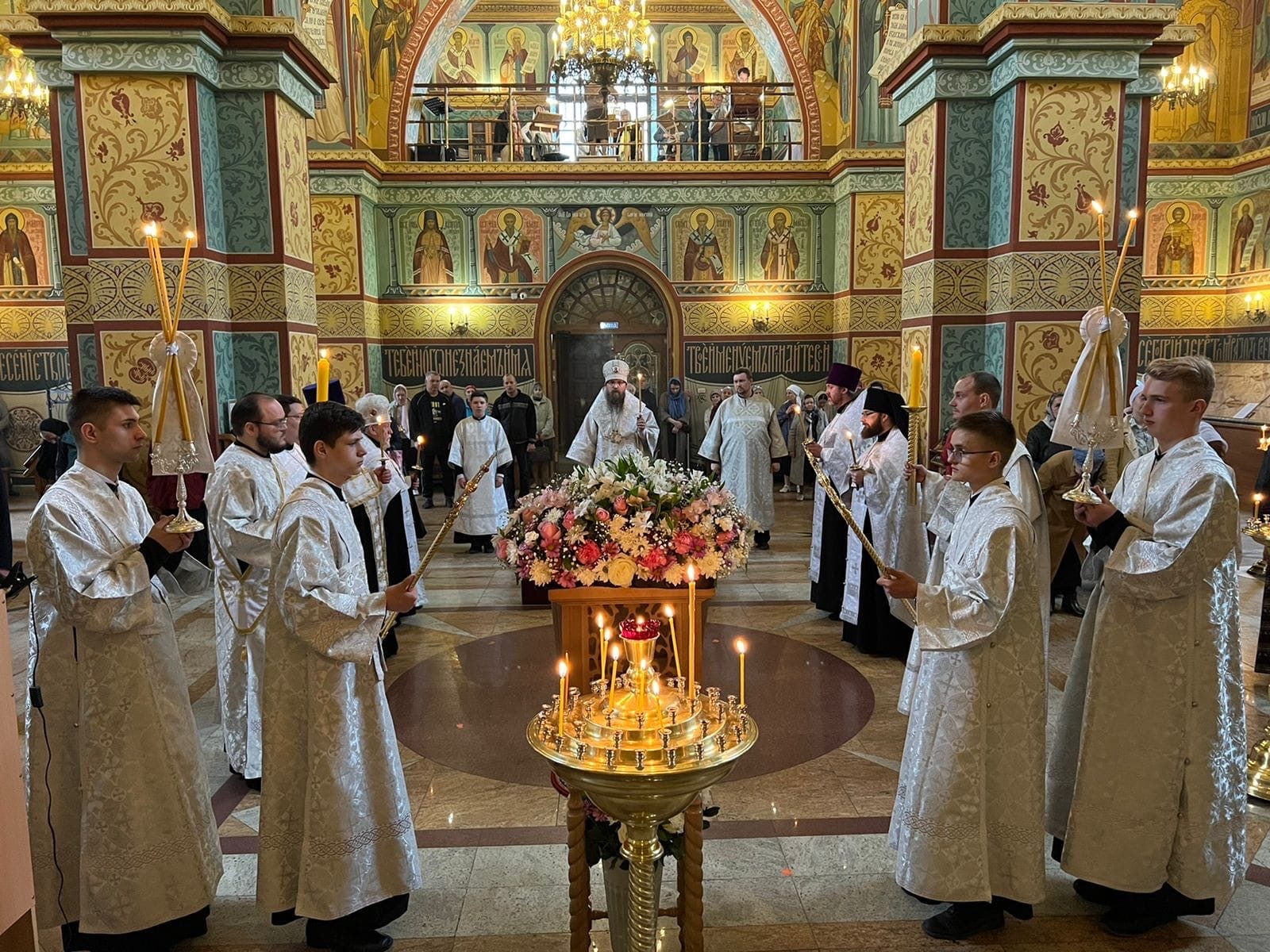 В канун праздника Вознесения Господня епископ Игнатий совершил всенощное бдение в кафедральном соборе Череповца