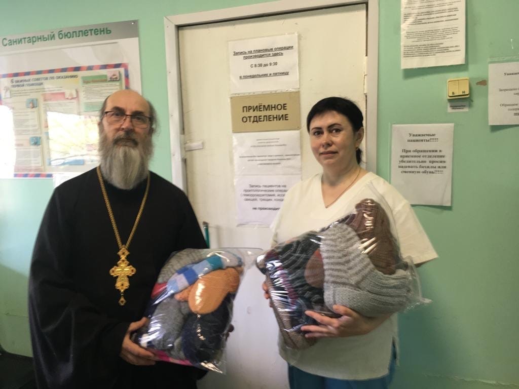 Социальный отдел Вологодской епархии совместно с клубом «28 петель» провел благотворительное мероприятие в помощь бездомным людям