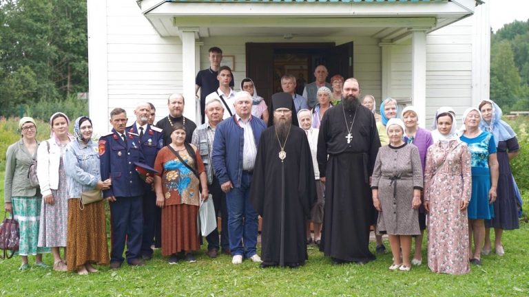 Епископ Игнатий совершил великое освящение храма в деревне Киино Бабаевского района