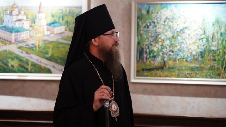 Епископ Игнатий принял участие в открытии выставки живописи Евгения Калачева