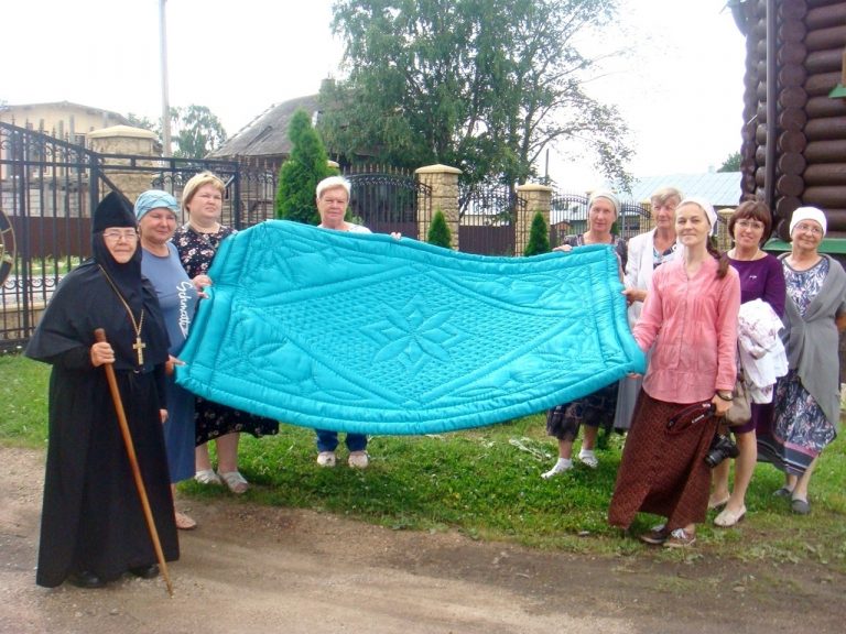 Мастерицы из Пошехонья поделились опытом рукоделия с сестрами Новолеушинского монастыря