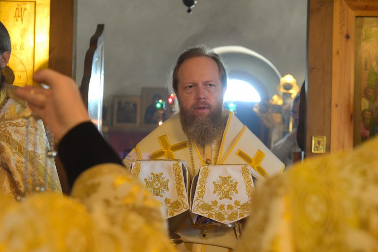 Митрополит Савва совершил Литургию в престольный праздник Спасо-Каменного Преображенского монастыря