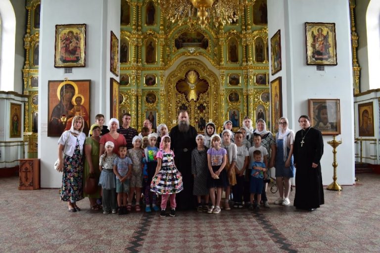 Организована православная экспедиция по святым местам и достопримечательностям Великоустюжской и Котласской епархий