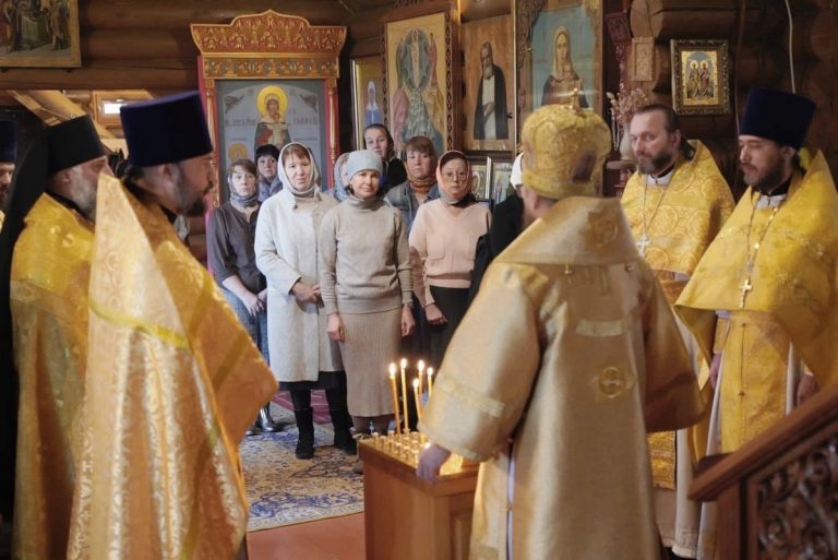 В день 180-летия со дня рождения игумении Таисии (Солоповой) в Новолеушинском Иоанно-Предтеченском монастыре состоялось архиерейское богослужение