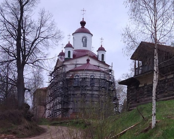 Продолжается возрождение Георгиевского храма в селе Косково Кичменгско-Городецкого района