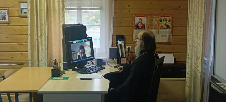 Руководитель социального отдела Вологодской епархии принял участие в онлайн-семинаре для священников